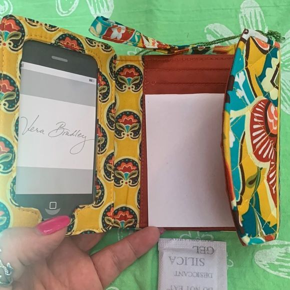 Vera Bradley  Super Smart Wristlet Wallet Retired Provençal - Picture 4 of 7